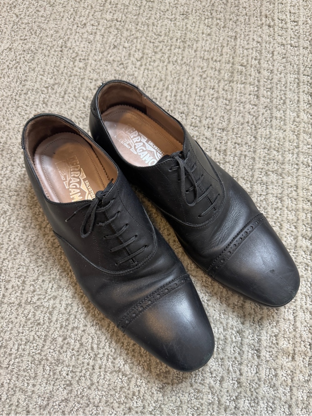 Salvatore Ferragamo Boston Black Leather Cap-Toe Oxford size 9.5 D